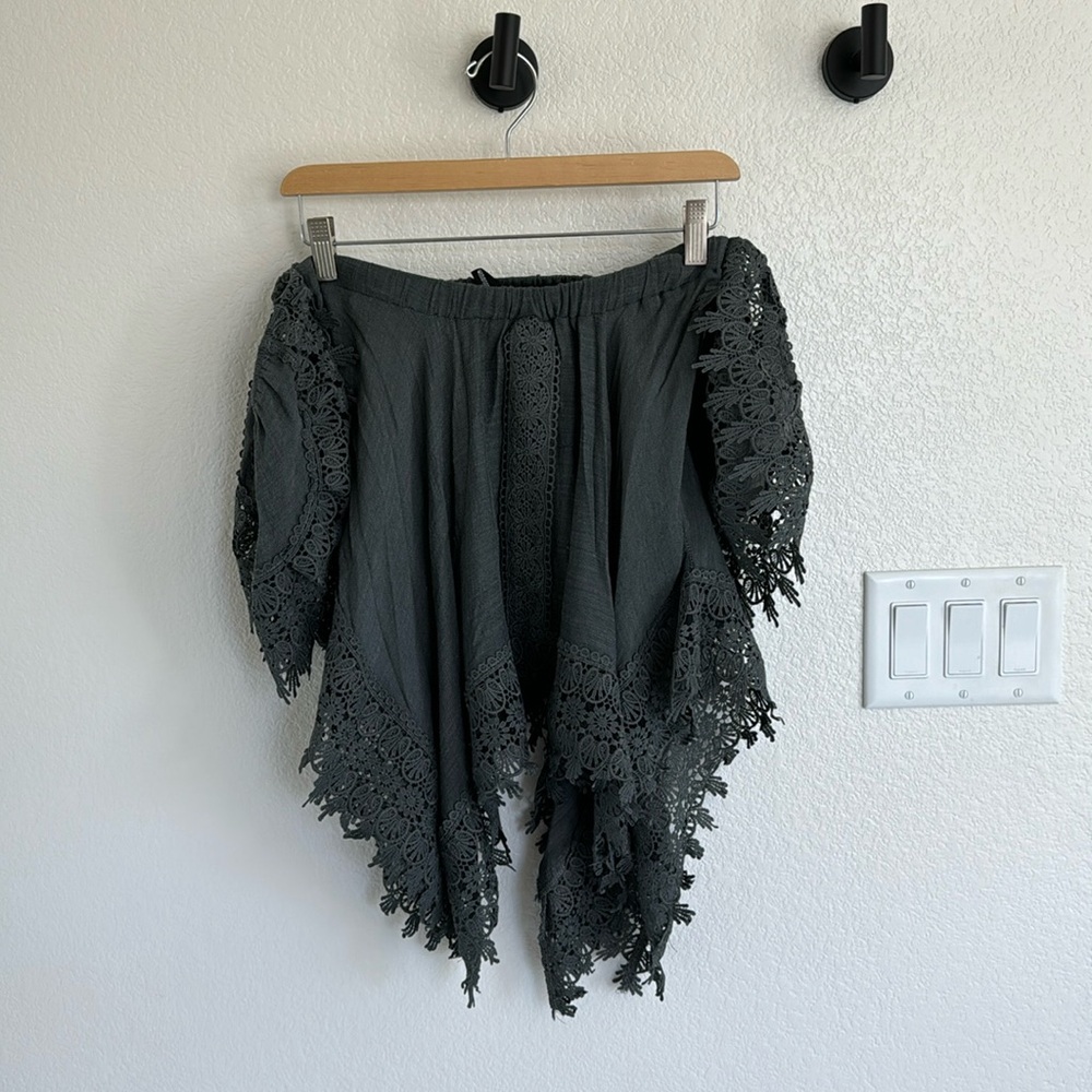 Windsor off the shoulder top